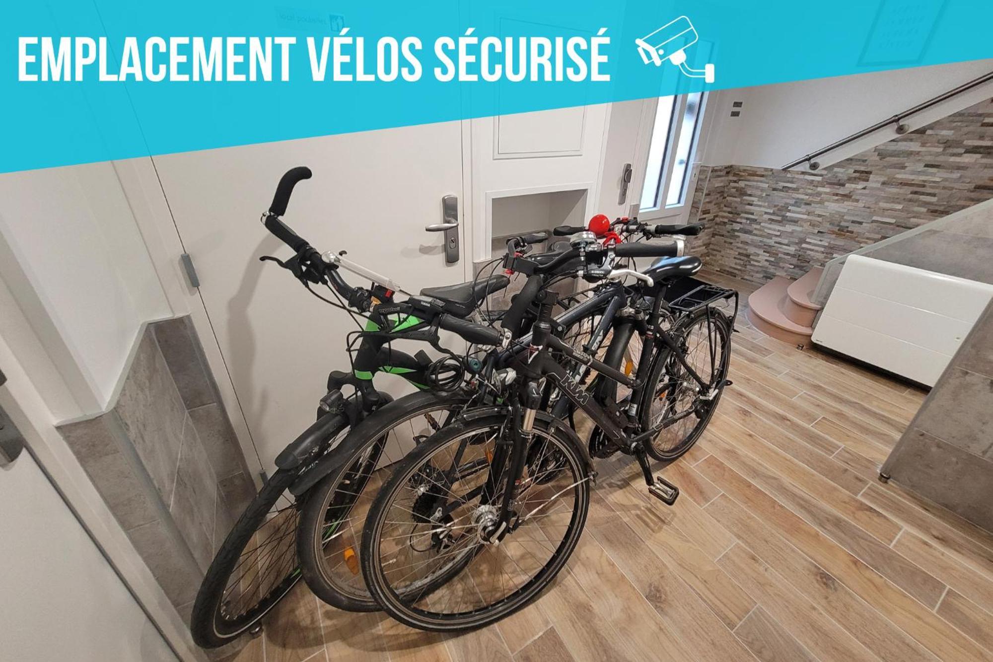 Cocon D'Hiver - Netflix & Wifi - Parking Gratuit - Check-In 24H24 - Kit Bebe Inclus - Emplacement Velos - Goodmarning Chalons en Champagne Luaran gambar