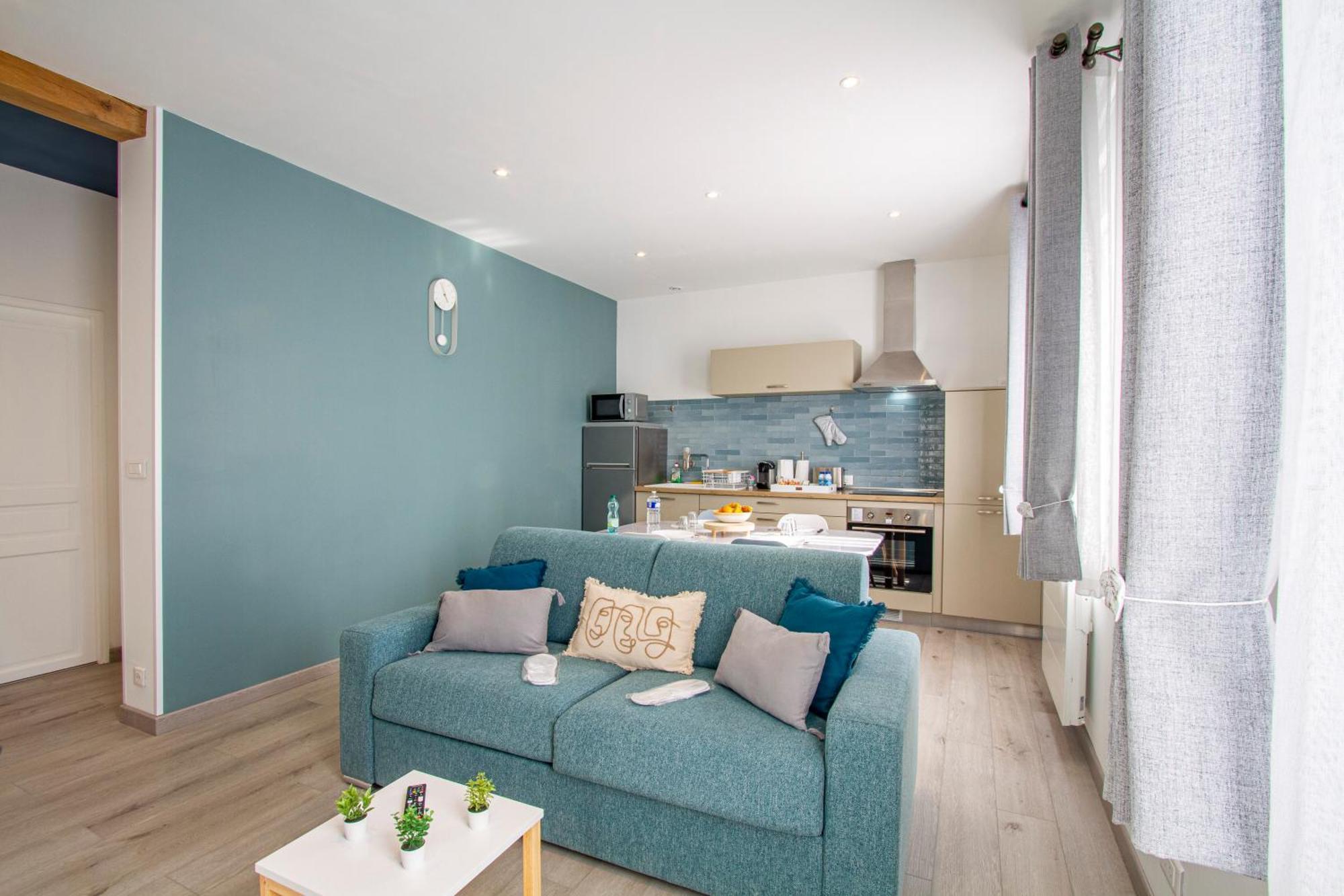 Cocon D'Hiver - Netflix & Wifi - Parking Gratuit - Check-In 24H24 - Kit Bebe Inclus - Emplacement Velos - Goodmarning Chalons en Champagne Luaran gambar